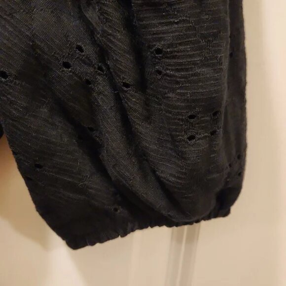 H&M Black Eyelet Puff Sleeve top - XS - Picture 9 of 11